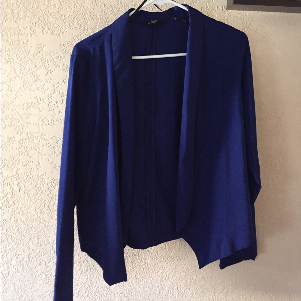 🌻Thin Royal Blue Blazer-like Top!