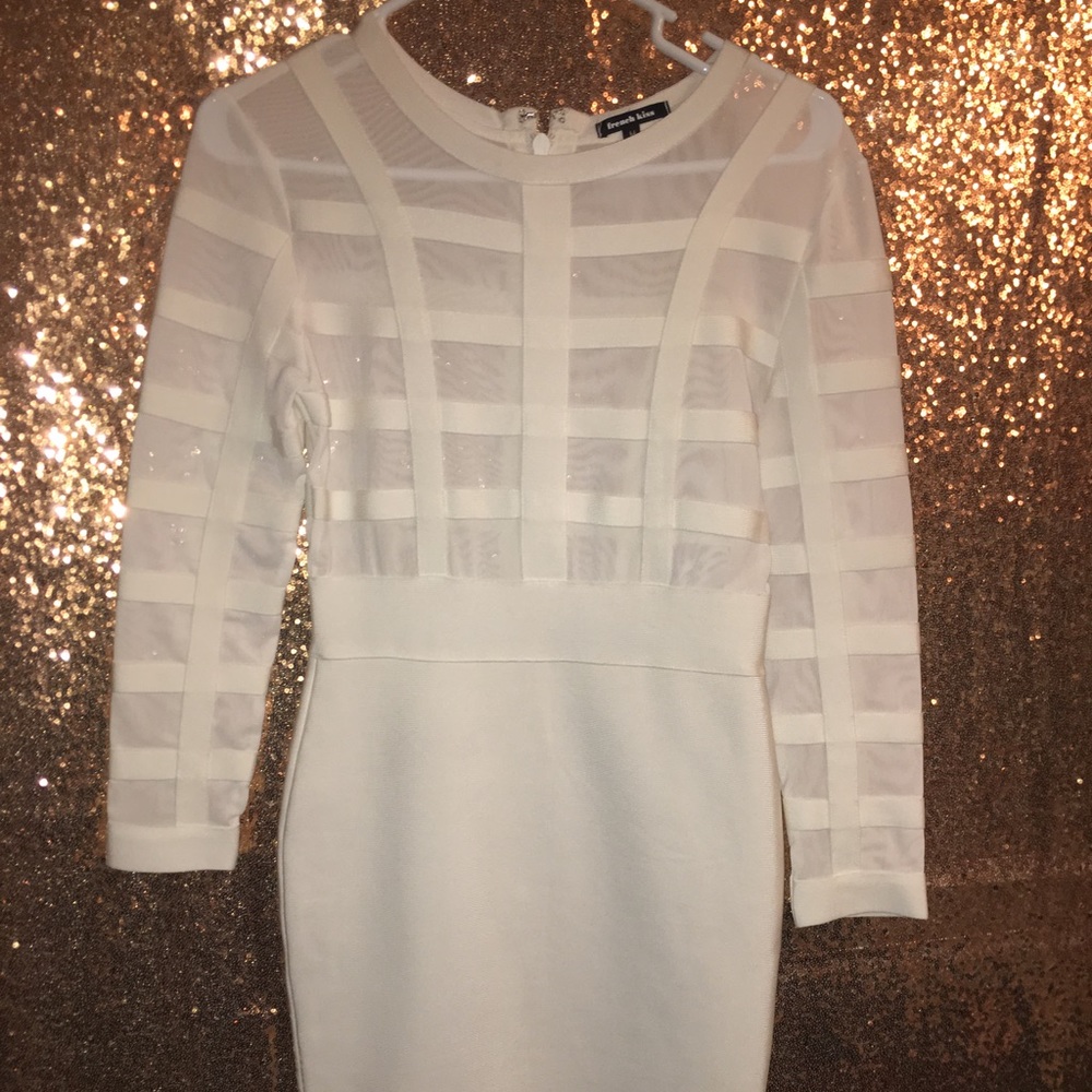 Long sleeve white bandage dress