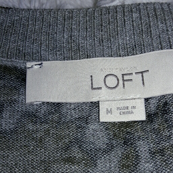 LOFT CARDIGAN SWEATER SIZE M - Picture 2 of 4