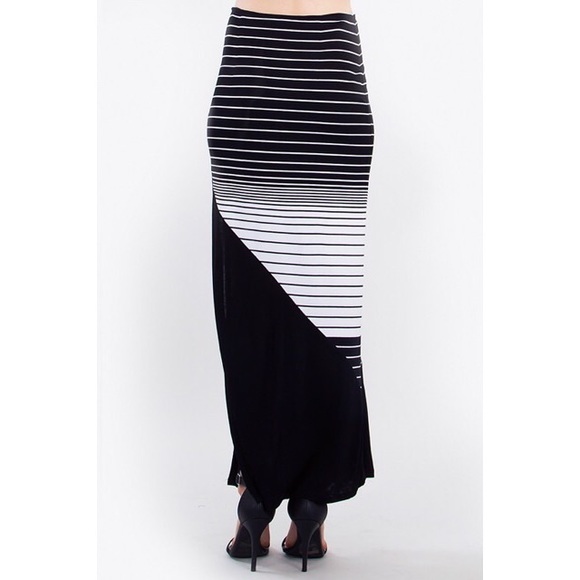 Doppler Effect Maxi Skirt - Picture 3 of 5