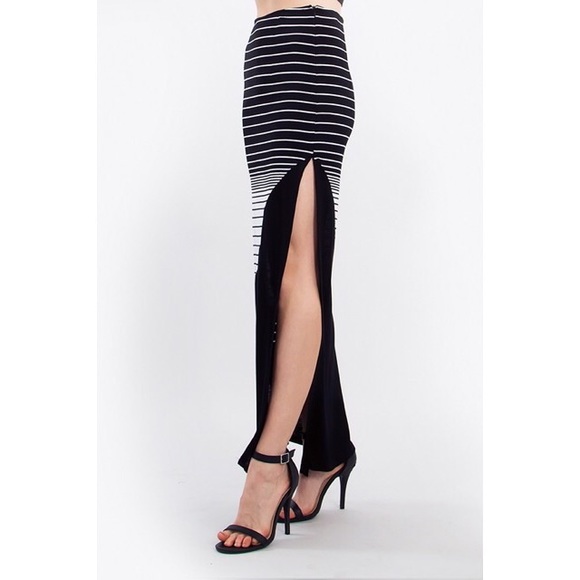 Doppler Effect Maxi Skirt - Picture 4 of 5