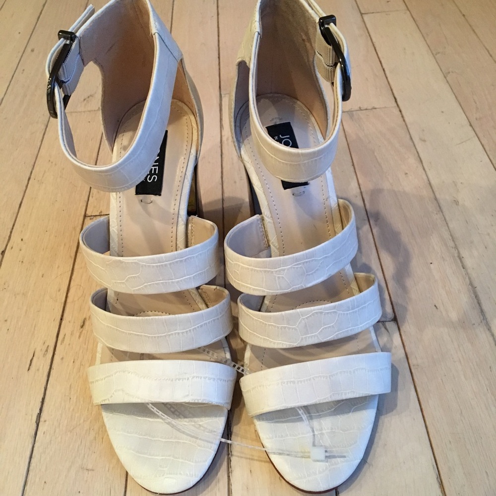 NWOT JONES NEW YORK "JESSE CROC SANDAL"