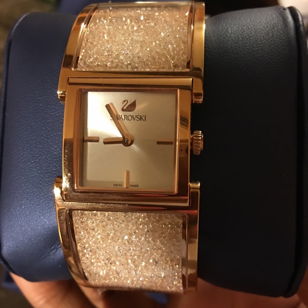 Authentic Rose gold swarvoski crystal watch.