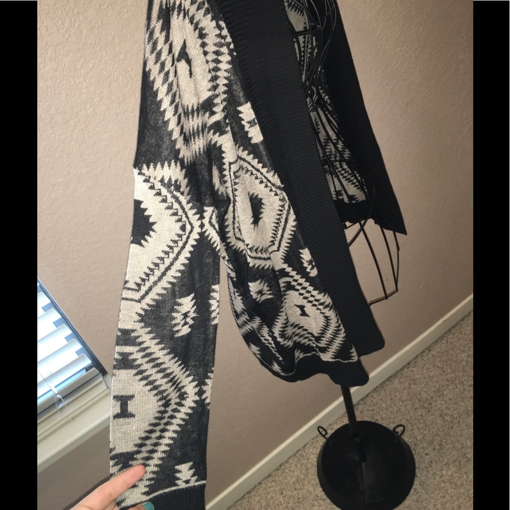 Cardigan - Picture 3 of 5