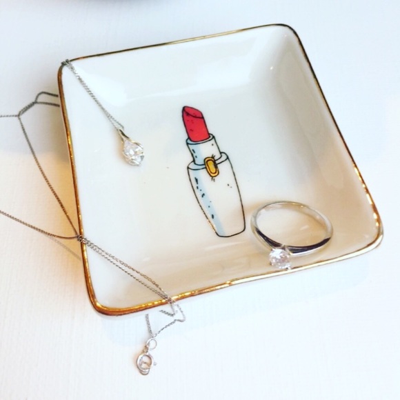 My Favourite Red Lippy Tray - Picture 2 of 4