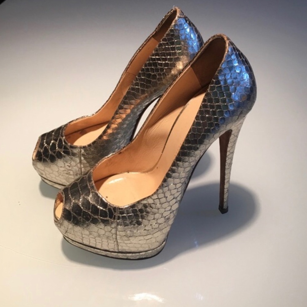 Snakeskin peep toe Authentic Giuseppe Heels
