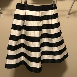 Bebe striped a line skirt
