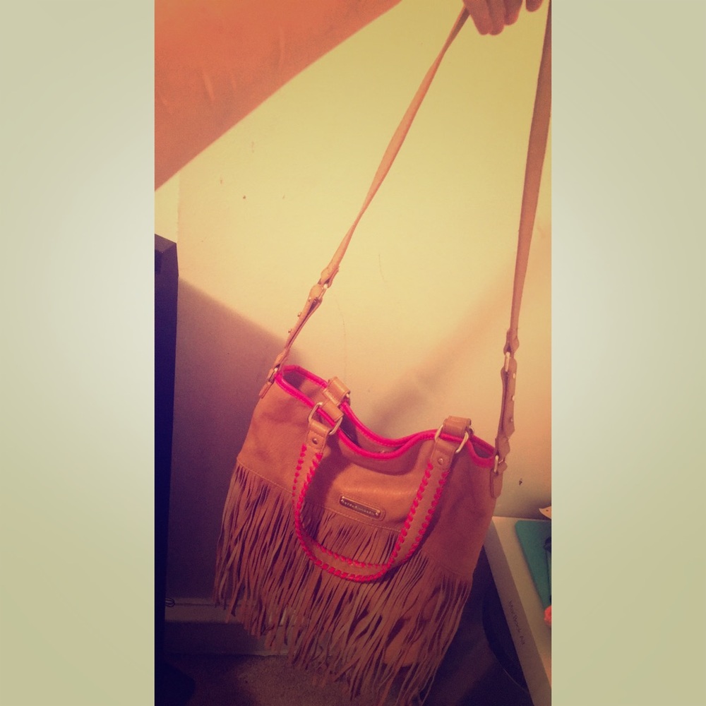 🔥PRiCE DROP🔥 Steve MaDDEN cute purse💖.