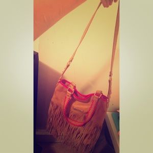 🔥PRiCE DROP🔥 Steve MaDDEN cute purse💖.