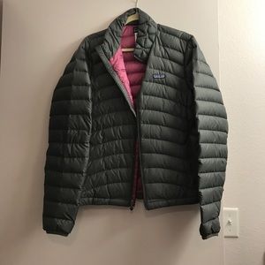 Patagonia grey puffer jacket
