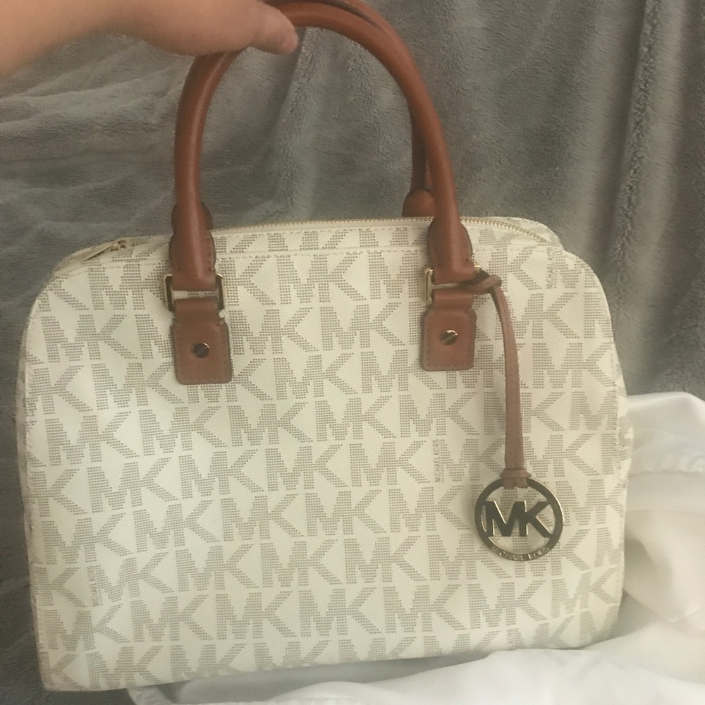 Michael Kors Jet Set Satchel Lg Vanilla