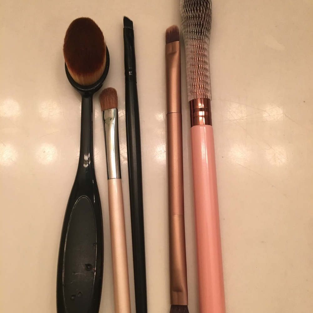 🕷👻🎃Misc makeup brush lot