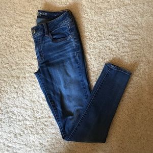 Light Wash American Eagle Jeggings
