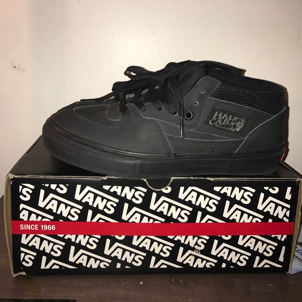 SIZE 8 HALF CAB VANS