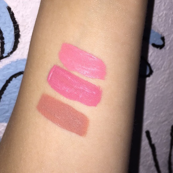 3 matte liquid lipsticks. Max makeup - Picture 2 of 2