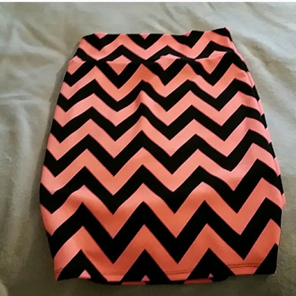 LuLaRoe Cassie skirt