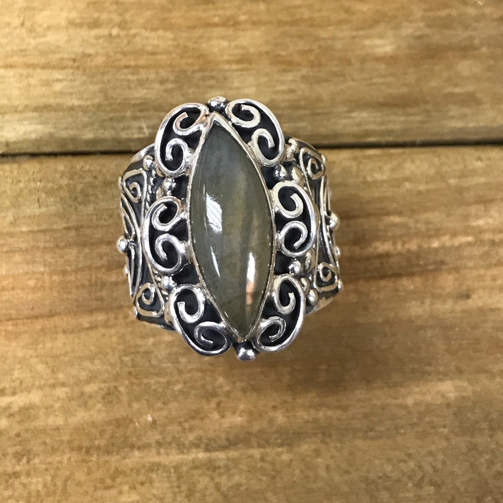 Ring - Picture 6 of 8