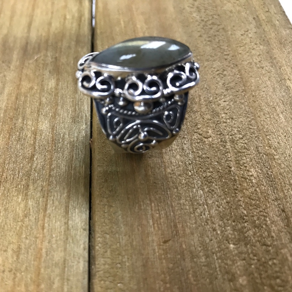 Ring - Picture 7 of 8
