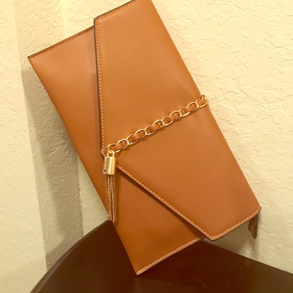 NEW 💛 Caramel Crossbody/ Clutch