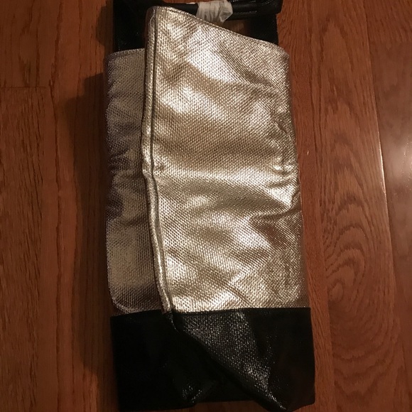 [BUNDLE UP🎉🎉] Victoria's Secret Bag - Picture 4 of 5