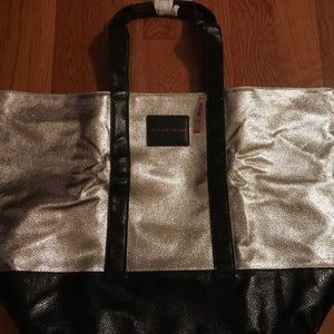 [BUNDLE UP🎉🎉] Victoria's Secret Bag