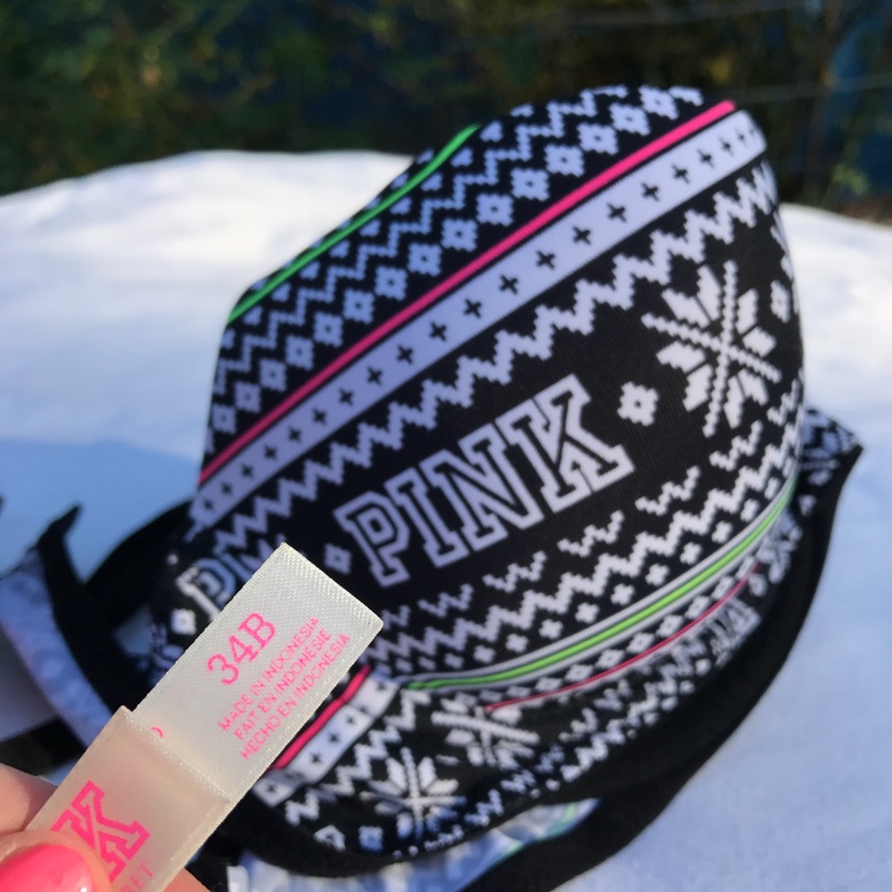 Victoria's Secret Pink Bras - Picture 4 of 7