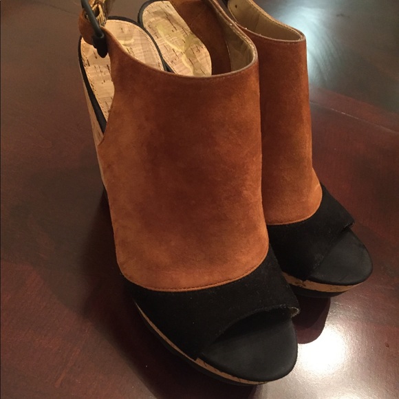 Sam Edelman Two Tone Wedges - Picture 4 of 5