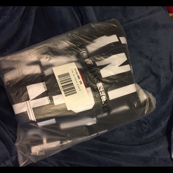 PINK Friday Logo Duffle Bag/Water bottle - Picture 5 of 6