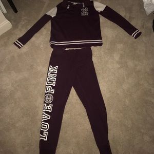 Matching Maroon Jogger and sweatshirt set!