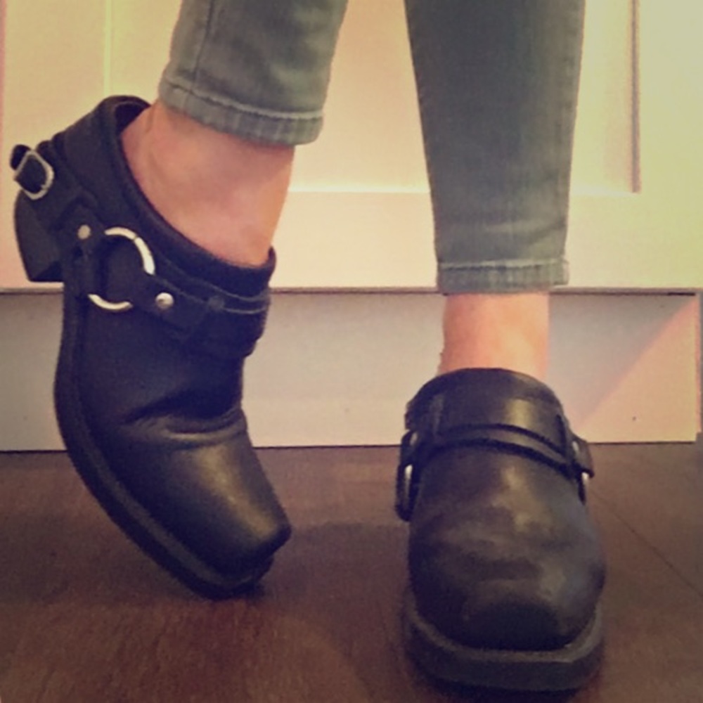 Trendy Frye Mules