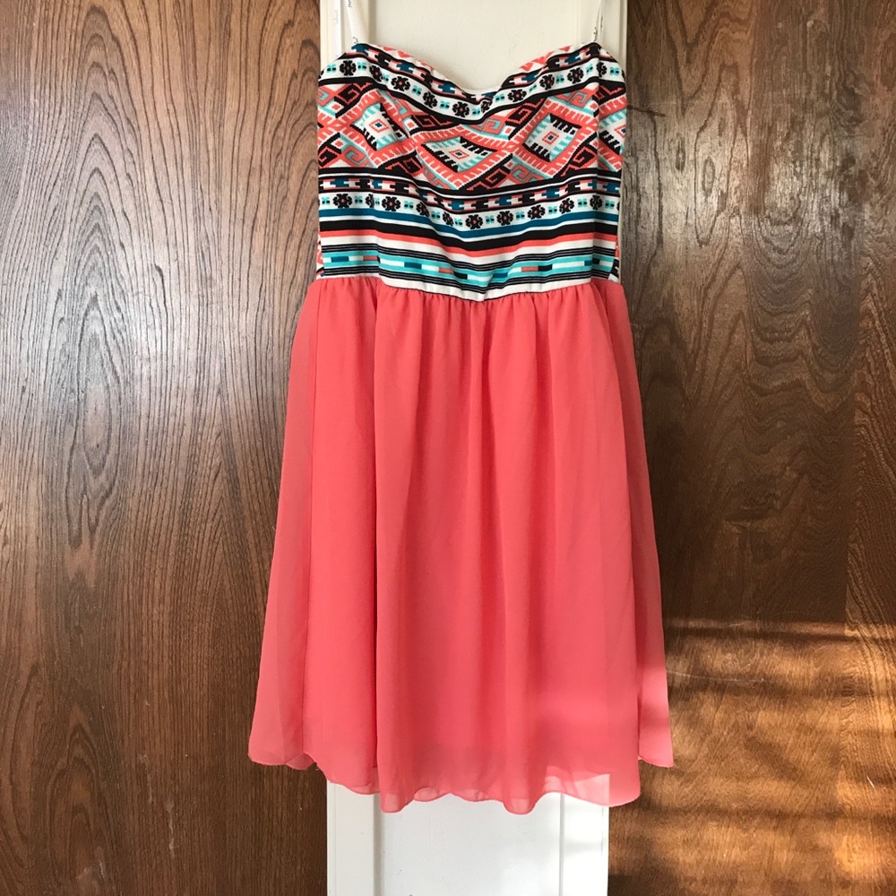 Strapless printed dress