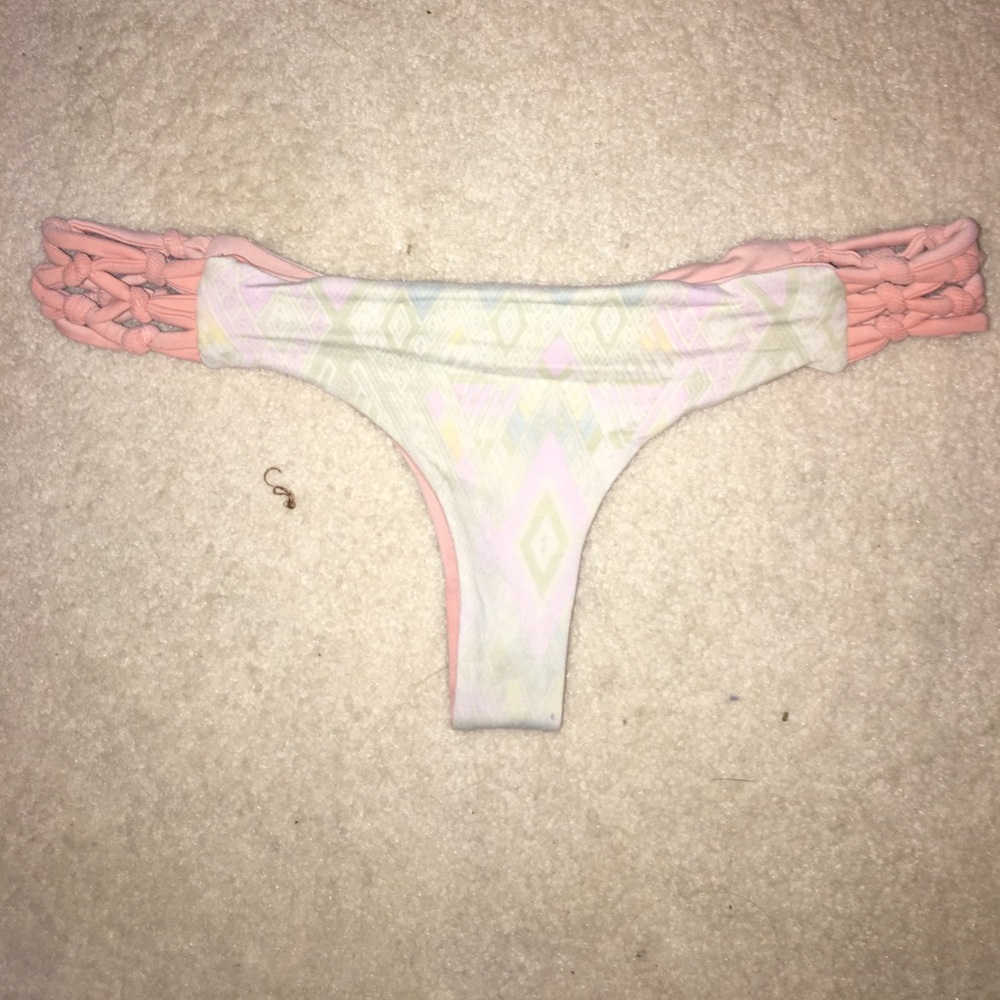 Bikini bottoms