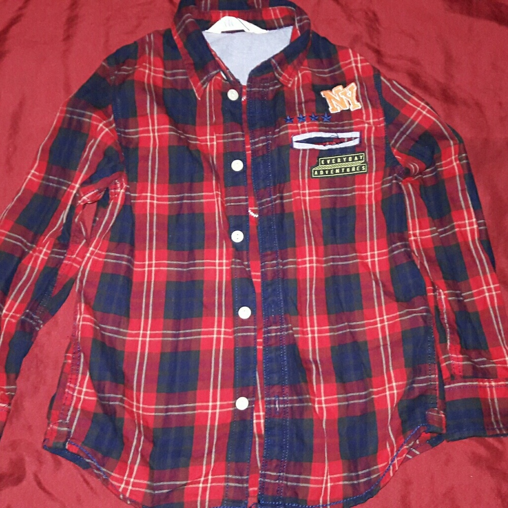 Boy shirt size 6/7
