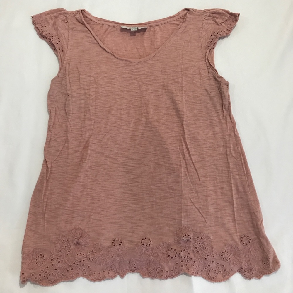 Loft knit top with crocheted design