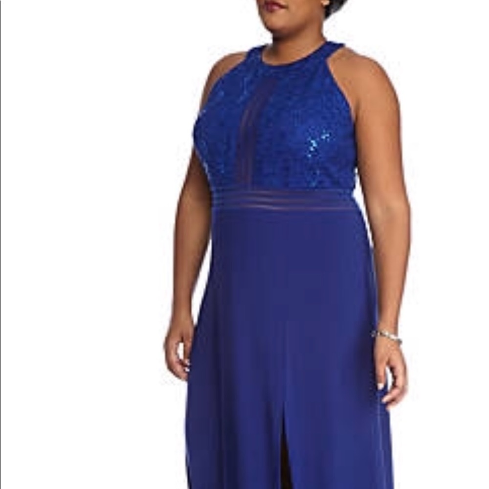 BEAUTIFUL LACE AND SEQUIN JERSEY GOWN