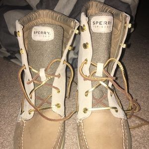 rare high top sperrys!
