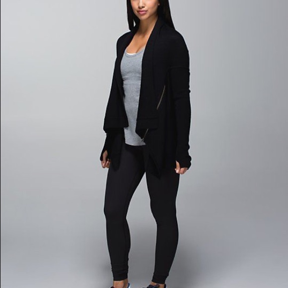 EUC Lululemon black wrap it up sweater size 4