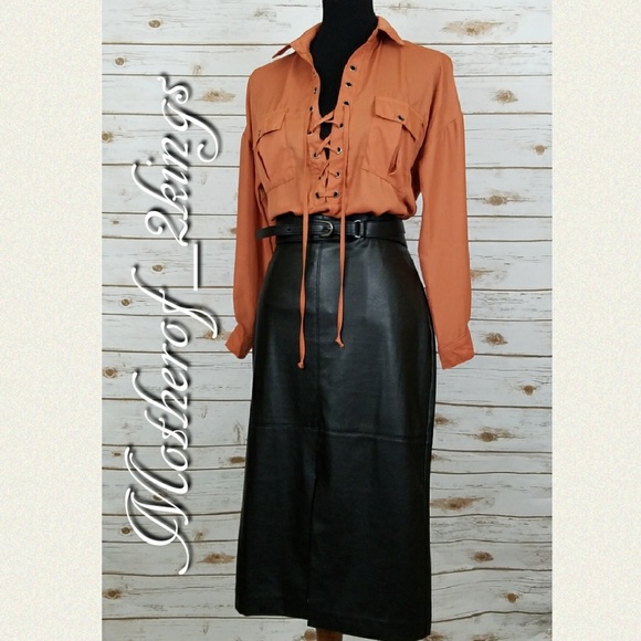 💥LAST ONE🏆HOST PICK🏆RUST/BROWN "LACE UP" BLOUSE - Picture 5 of 5