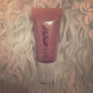 MANNA KADAR GLO shimmer lotion