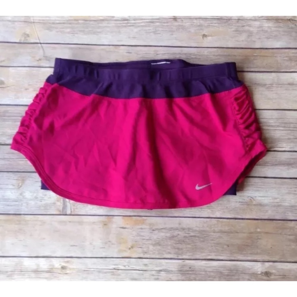 Small women's Nike running skirt w/shorts