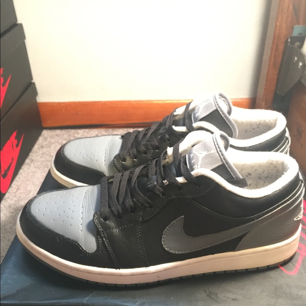 Jordan 1 low shadow