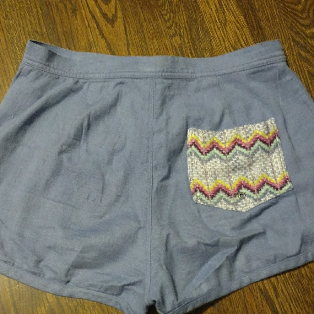 Super cute Roxy shorts