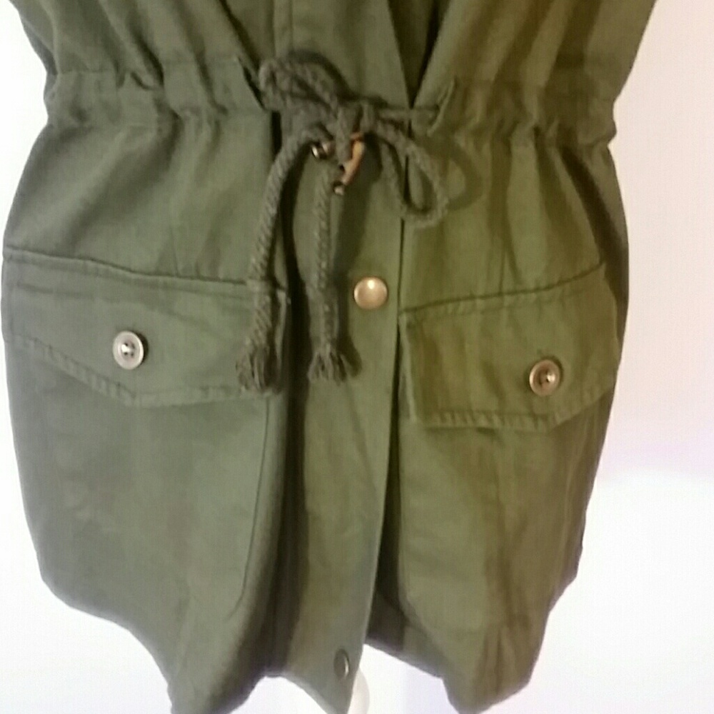 Maevour utility vest very trendy style - Picture 4 of 7