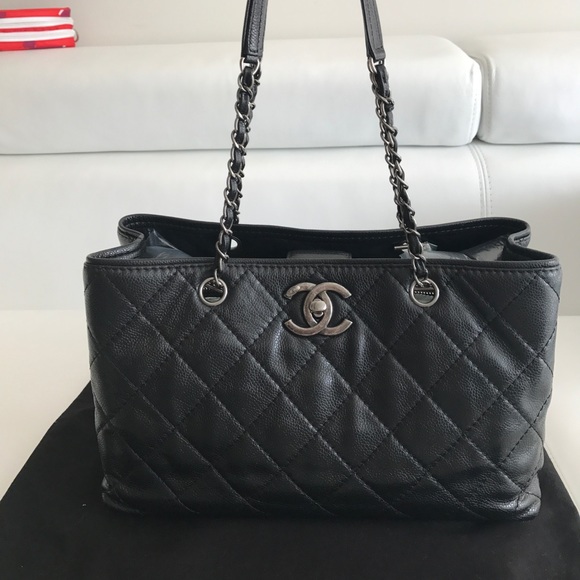SOLD- Chanel Be Caviar tote - Picture 1 of 8