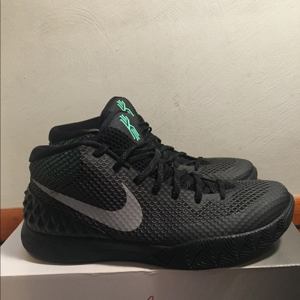 Kyrie 1 green glow