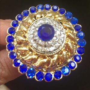 Blue and white crystal ring