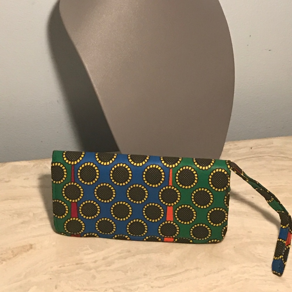 Small Clutch (NWOT)