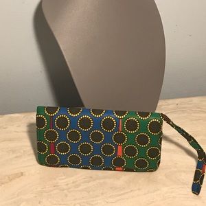 Small Clutch (NWOT)
