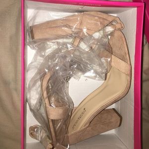 Heels from shoes dazzle