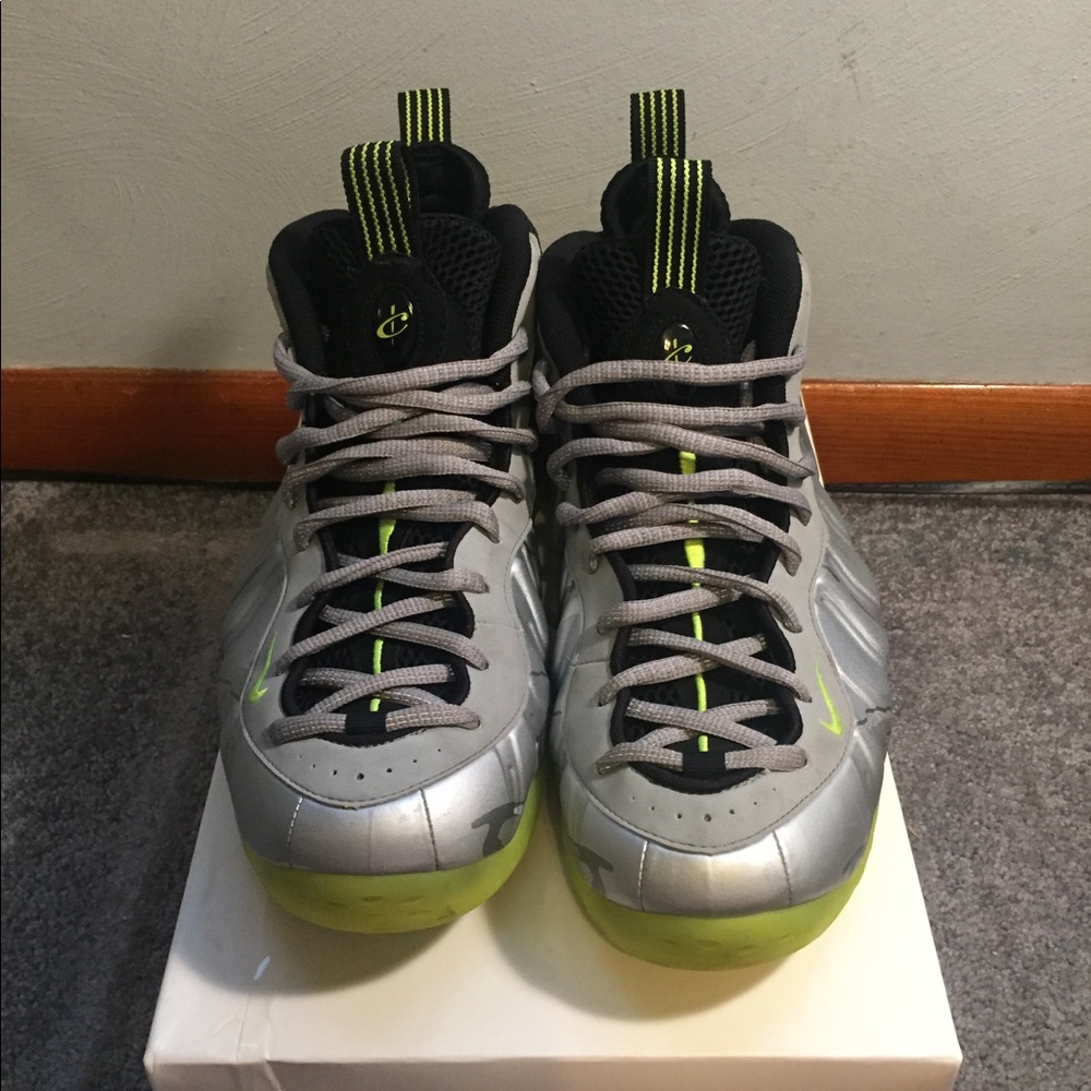 Volt camo foamoisite size 11 penny